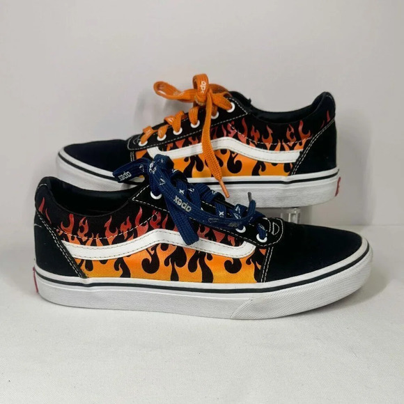 Vans Flames Size 5 Youth - Picture 2 of 5